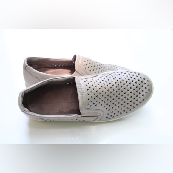 Ecco soft slip on shoes - Picture 11 of 12